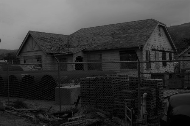 ruin-house-construction-yard-2-100-percent